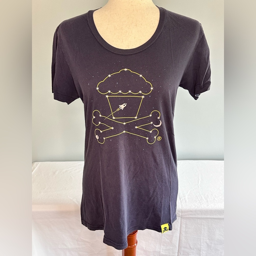 Johnny Cupcakes Original T-Shirt Space! Cupcake Design SZ XL